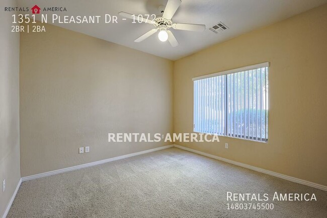 Building Photo - Beautiful 2 Bedroom Condo In Mirage Park R...