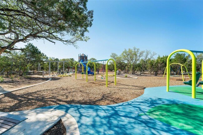 Building Photo - 2045 Arendale Dr