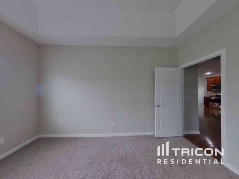 Building Photo - 814 Ellyson Dr