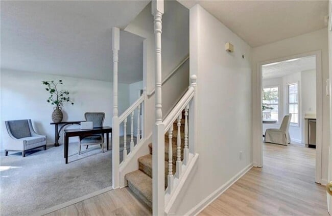 Building Photo - 10570 Bridgemor Dr