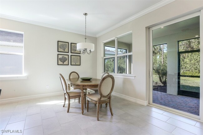 Building Photo - 315 Tamarindo Ln