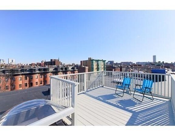Building Photo - 471 Massachusetts Ave