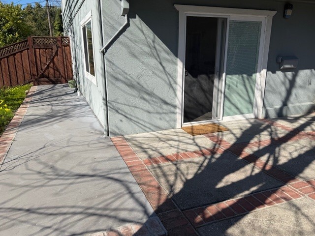 Private Entrance - 52 Hardie Dr