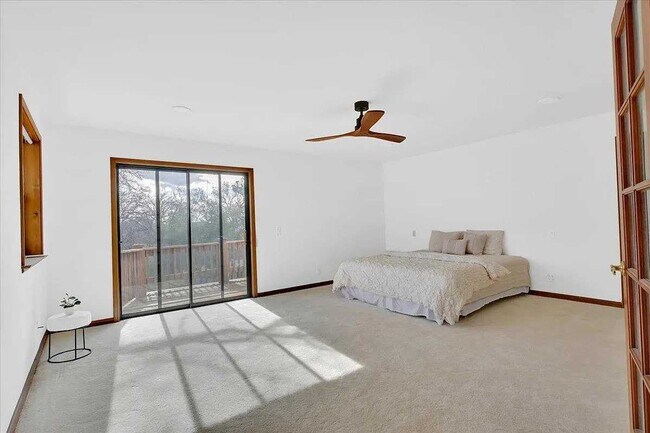 Building Photo - Large 4-bedroom Remodeled home in Lake Wildwood, Penn Valley, CA 95946