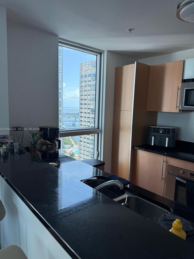 Building Photo - 300 S Biscayne Blvd