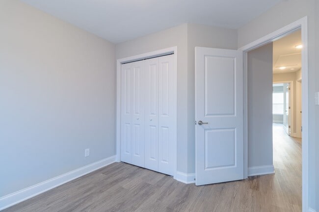 Building Photo - 4860 Ancient Glacier Ln