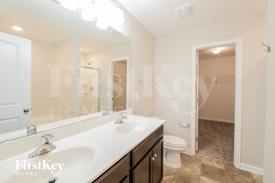 Building Photo - 1684 Castle Peak Dr