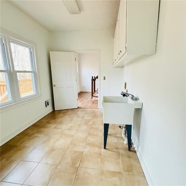 Building Photo - 3775 Belle Glade Trail SW