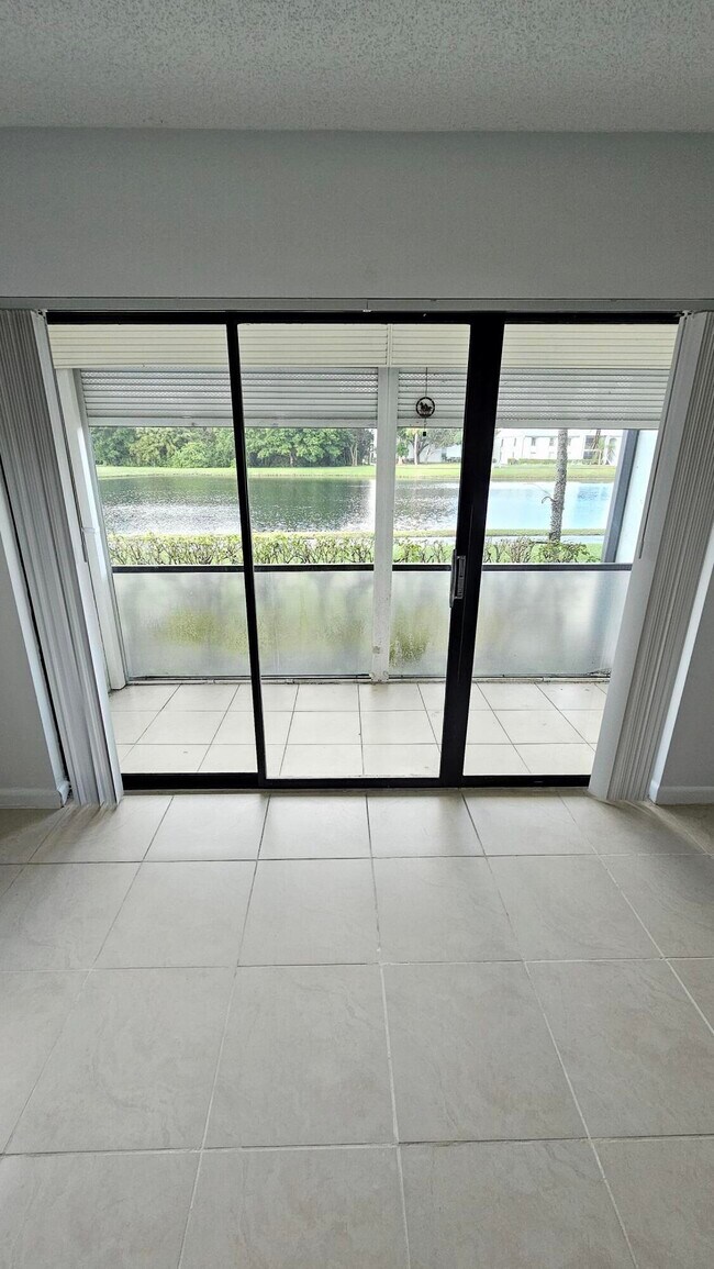 Building Photo - 1001 Green Pine Blvd