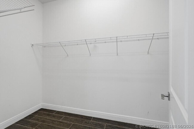 Building Photo - 11760 Bayview Cir