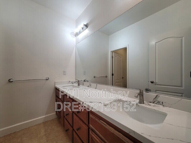 Building Photo - 3856 Stafford Springs Way