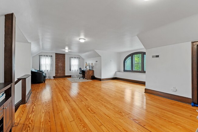 Building Photo - 1328 Enslow Blvd