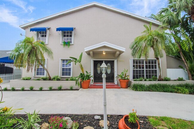 Primary Photo - 12370 SW 96th St