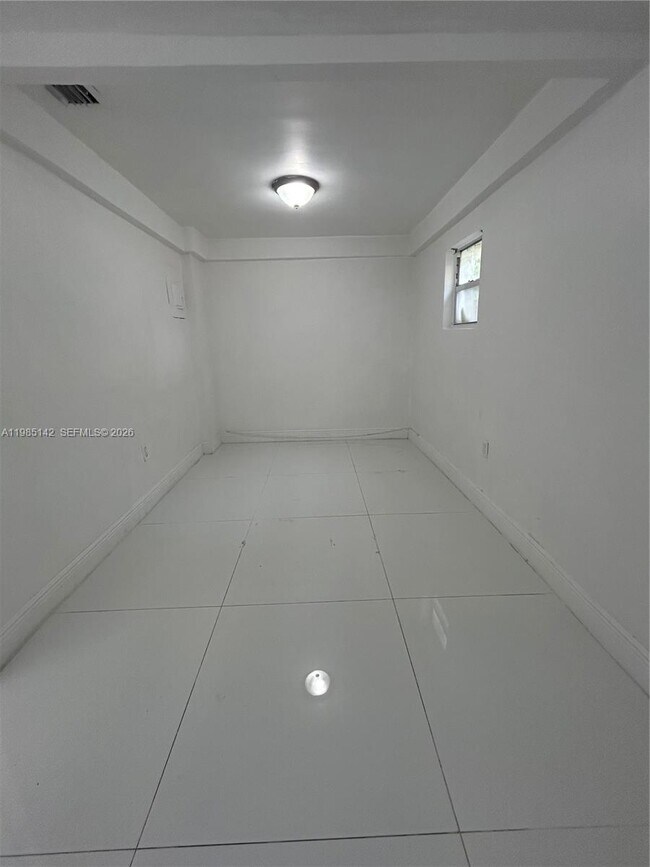 Building Photo - 551 NW 41st St