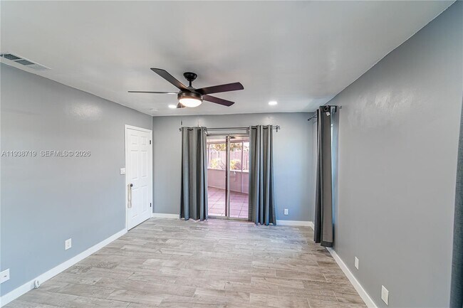 Building Photo - 8107 NW 74th Ave