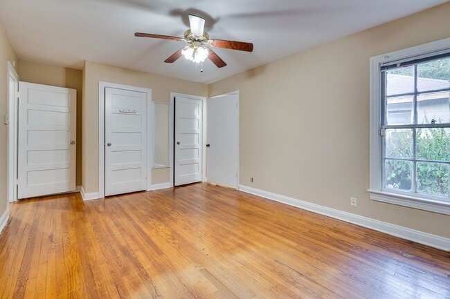 Building Photo - Urban Farmhouse - 2BD/2BA - Work Shop - Hu...