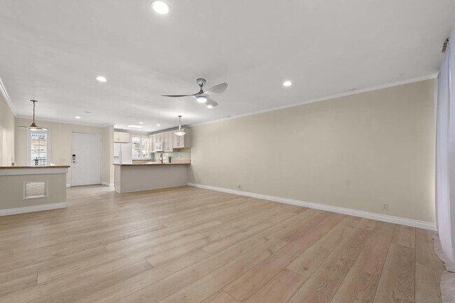 Building Photo - 1281 34th St