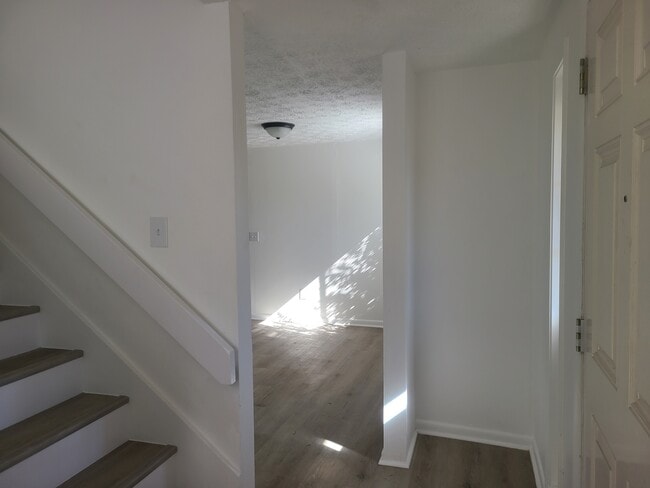 Building Photo - 6945 Cinderella Rd