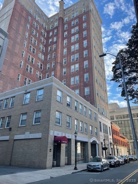 Building Photo - 124 Court St