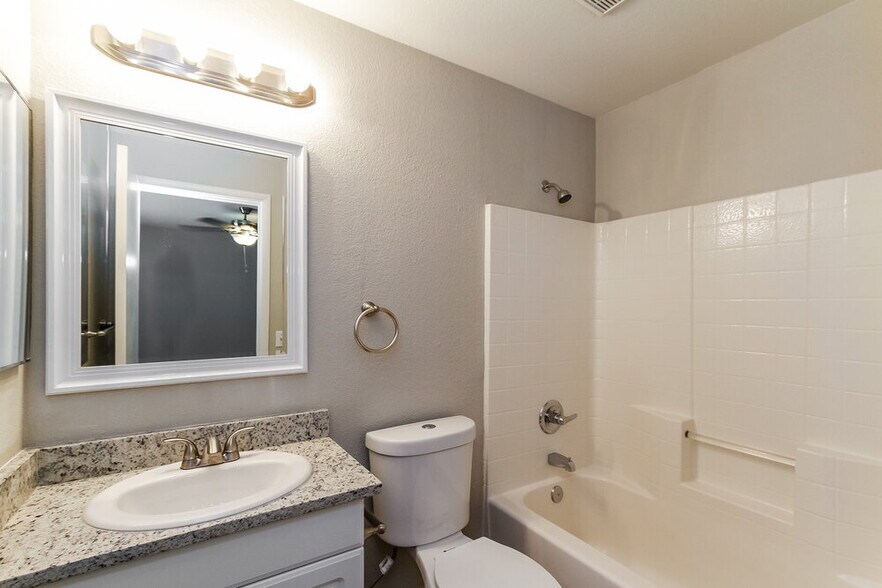 Building Photo - 676 Salt Flats Cir