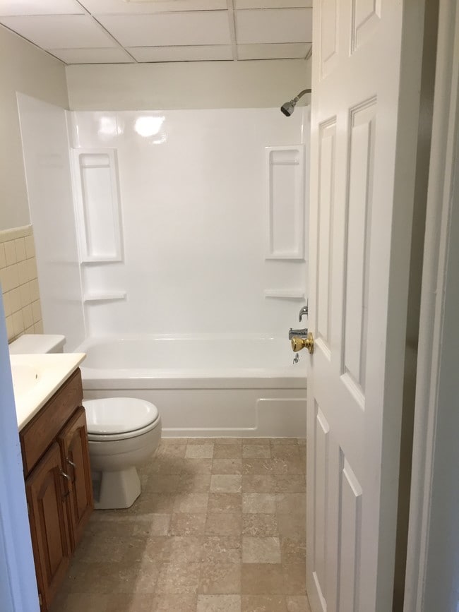 Main Bathroom - 53 E Urner St