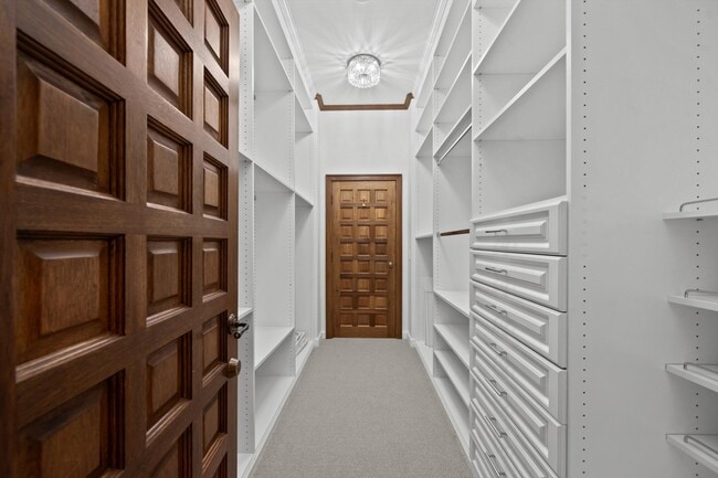 Building Photo - 240 N Ocean Blvd