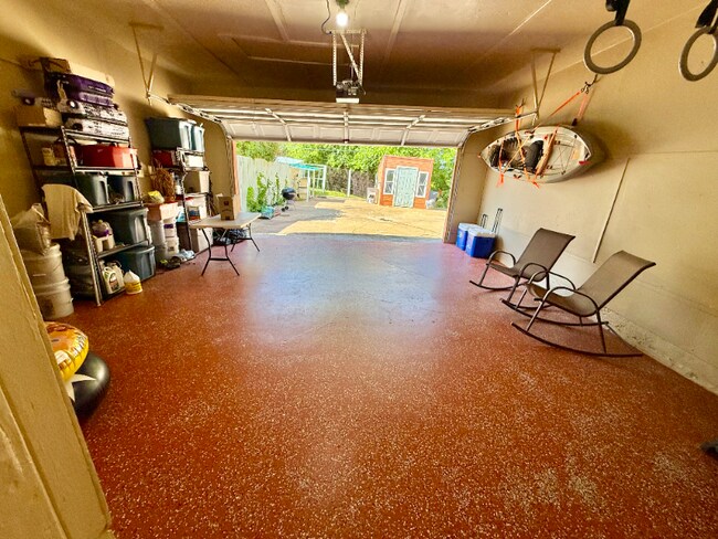 Building Photo - 2309 Kings Country Dr