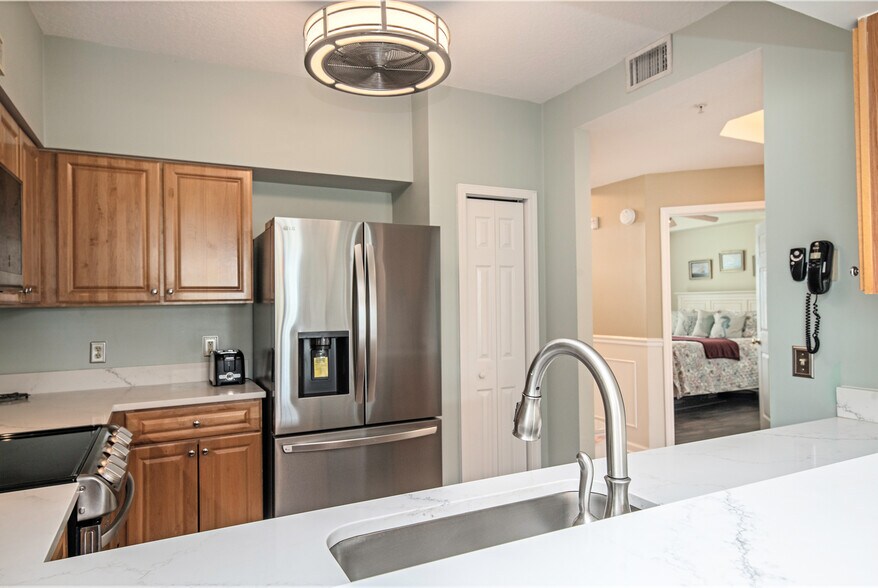 Building Photo - 285 Atlantis Cir