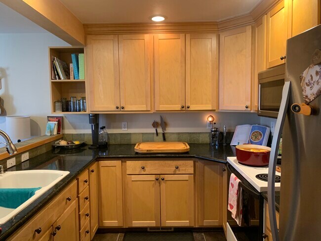 Well Equipped Kitchen - 356 S Taft Ct