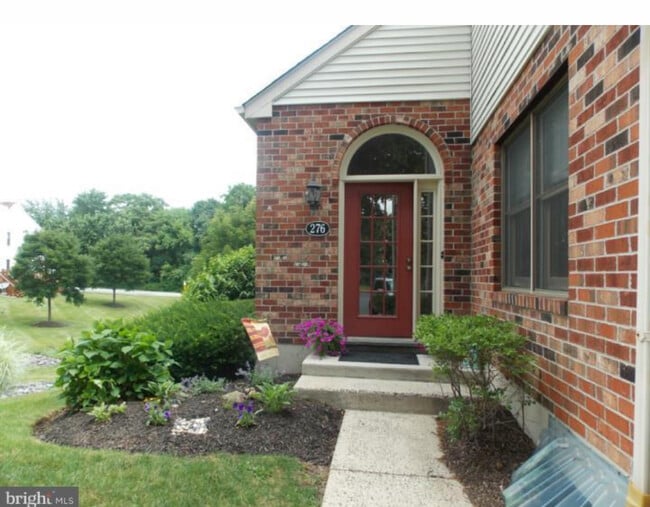 Primary Photo - 276 Stone Ridge Dr