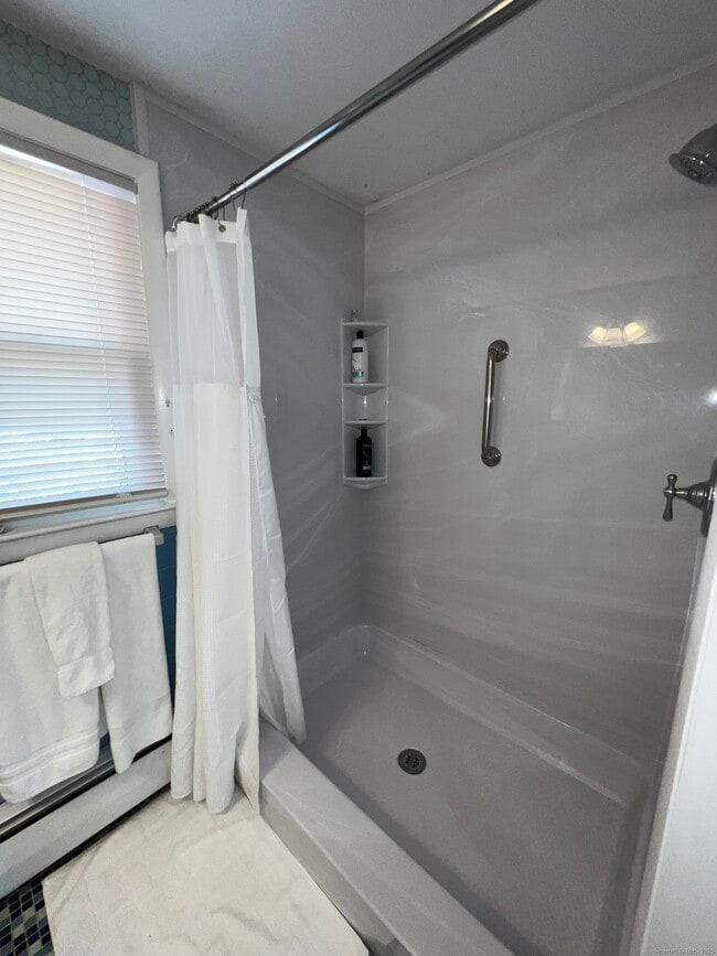 Building Photo - 3 Old Field Rd