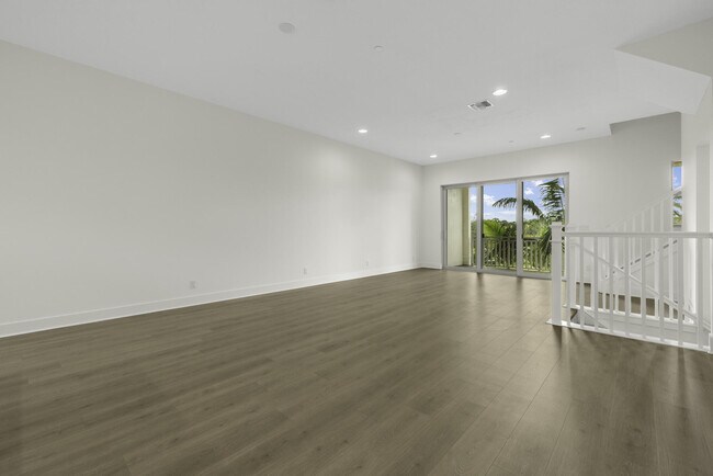 Building Photo - 5143 Beckman Ter
