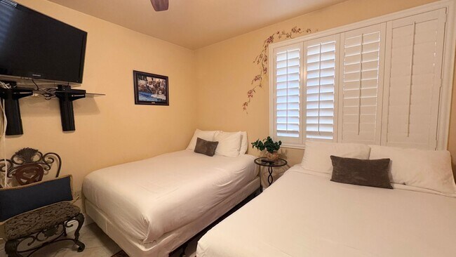 Building Photo - Fully Furnished 2 bd in Carlsbad with AC/Ocean View