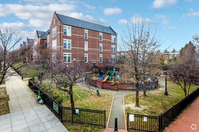 Context View - Lovejoy Lofts