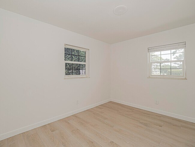 Building Photo - 2075 37th Ave