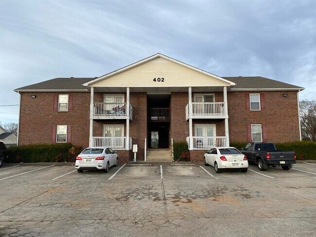 Primary Photo - 402 E St