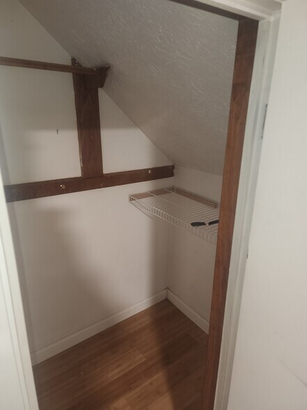 Building Photo - 14 Summer St