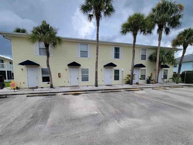 Primary Photo - 26346 Rampart Blvd