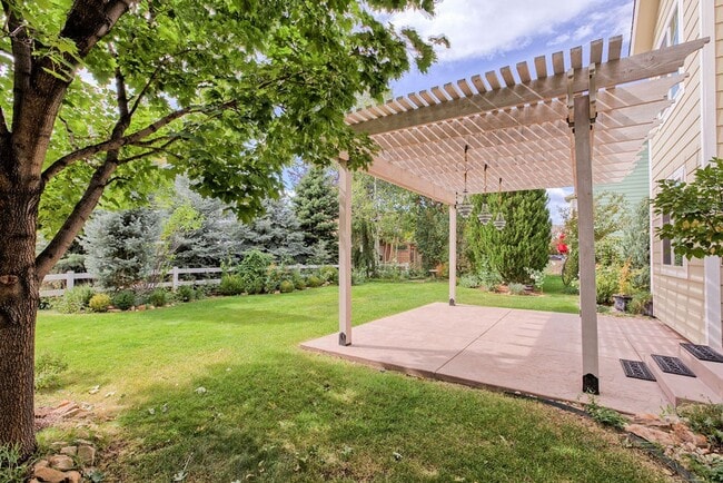 Building Photo - Absolutely Stunning 4 Bedroom Home in Mariana Butte