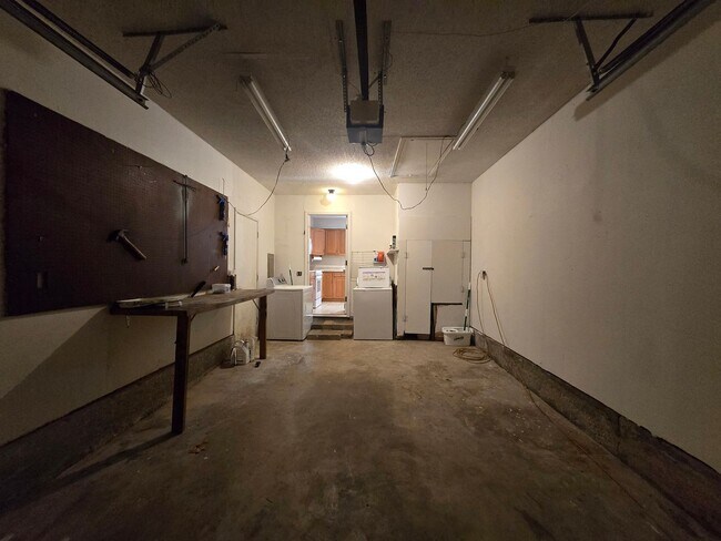 Building Photo - 3 Bed 1.5 Bath in Shawnee!