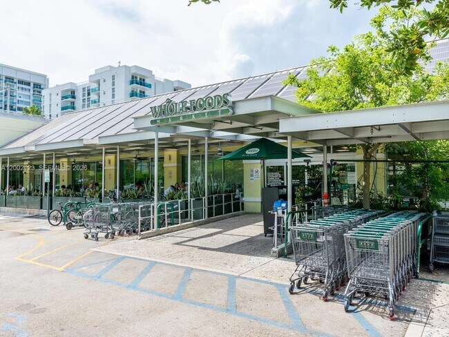 Building Photo - 1000 West Ave