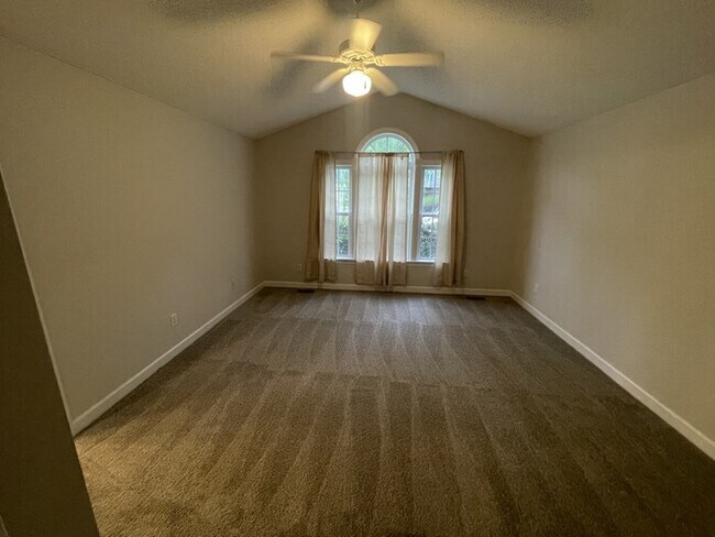 Building Photo - 3 bd 2 ba ranch in Wake Forest with a garage