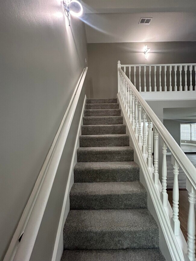 Building Photo - 4031 Sawgrass Dr