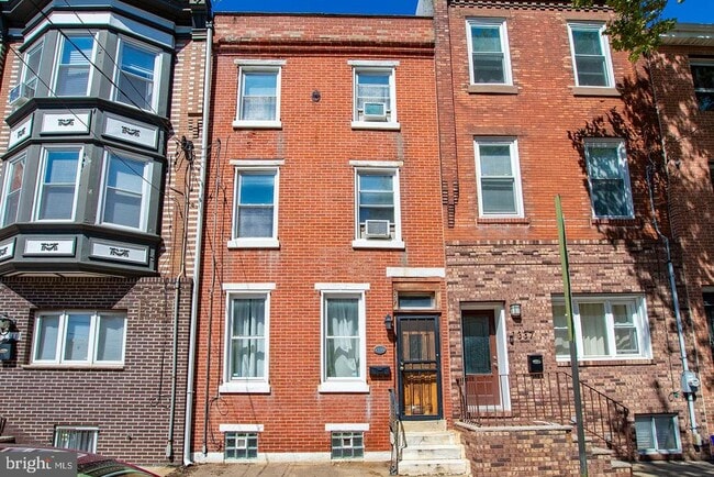 Building Photo - 1339 Christian St