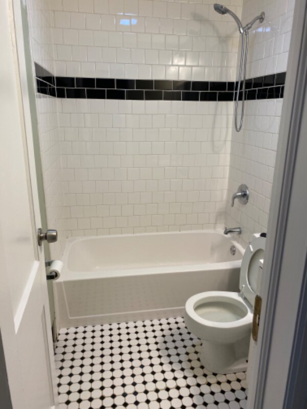 Building Photo - 1681 Sunset Ave