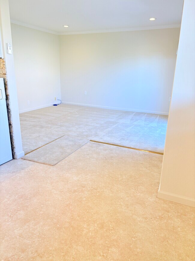 Building Photo - Birchwood Apartments