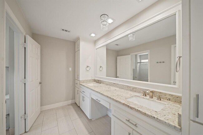 Building Photo - 414 Fox Briar Ln