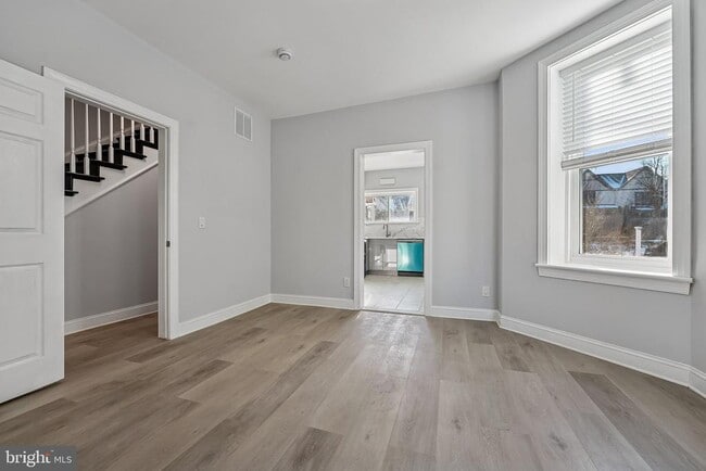 Building Photo - 92 Leigh Ave