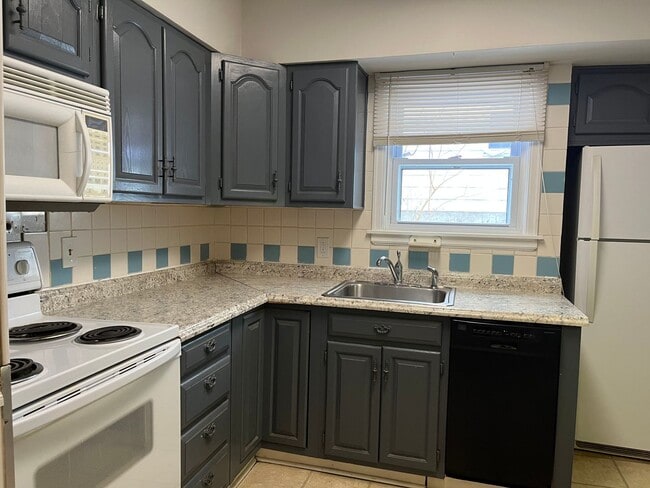 Building Photo - BRIDGETOWN - Charming 3+ bed 1.5 bath home