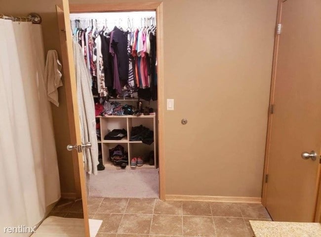 Building Photo - 8206 Starr Grass Dr